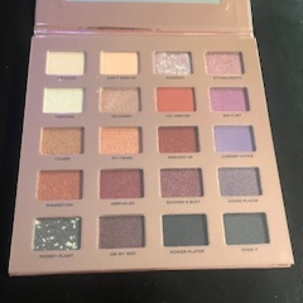 Iconic London Eye Shadow Palette
